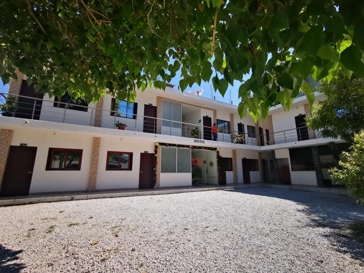 Hotel Paraiso Plaza Puerto Triunfo Eksteriør billede